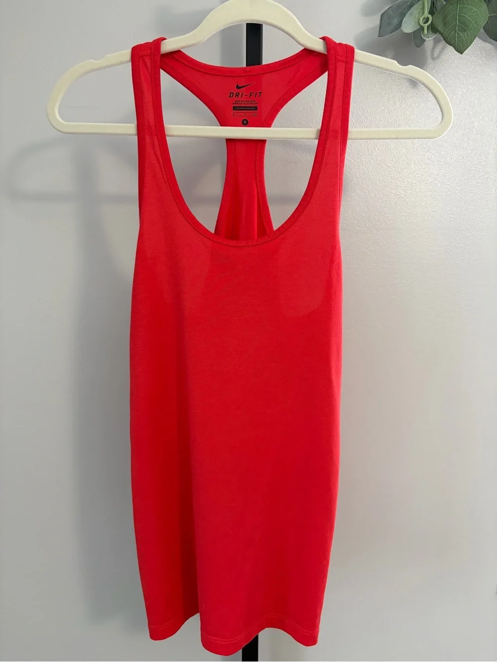 Nike Women's Red Scoop Neck Tank Top